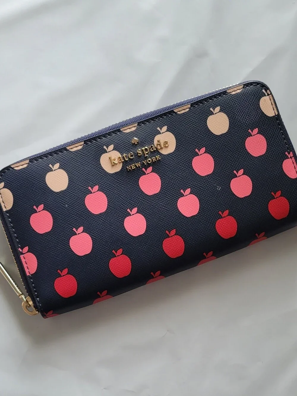 Brand New kate spade New York Navy Apple Print Zip Around Wallet